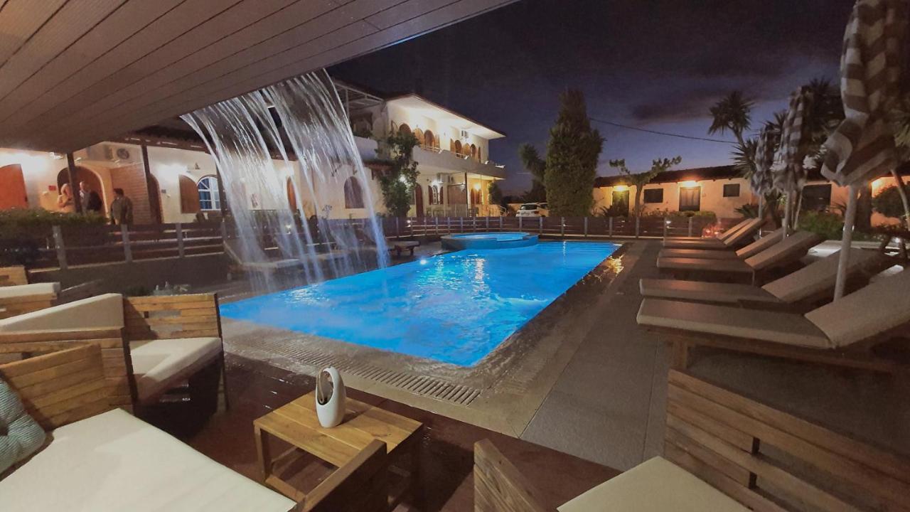 Athina Apartments Stoúpa Exterior photo