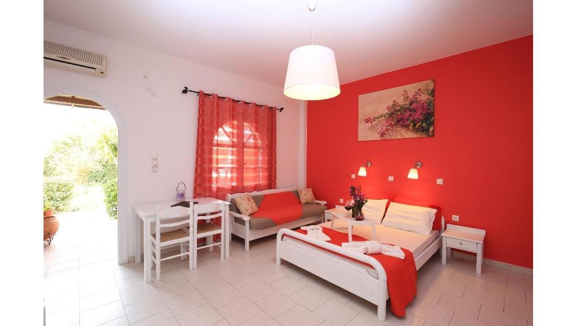 Athina Apartments Stoúpa Exterior photo