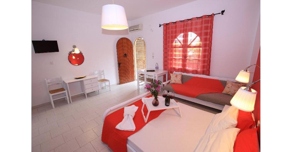 Athina Apartments Stoúpa Exterior photo